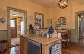 Charming century old home on beautiful Trent canal - Image 5