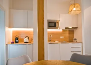 CosyBNB Jaune appt indépendant, wifi, petit déjeuner parking - Image 4