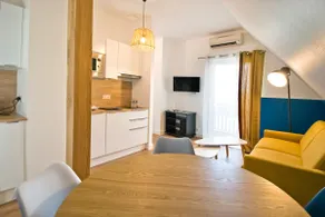 CosyBNB Jaune appt indépendant, wifi, petit déjeuner parking - Image 2