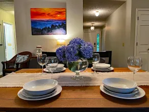 Huge house near Nat’l park, king bed, Easy access - Image 5
