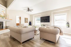 Majestic Meridian BnB - Spacious 4BR/2BA & Cinema - Image 2
