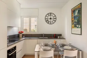 La Dolce Vita | Lakeside Elegance with Cooling AC - Image 2