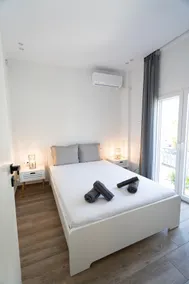 Luxury two bedroom apartment in Kastella/ Piraeus - Image 3