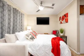 By Hospitals 🏥 | PetsOK 🐈 | 55\" 4KTV | King 🛏 - Image 5