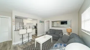 Siesta Key Village-Suite #4: A block to the Beach! - Image 3