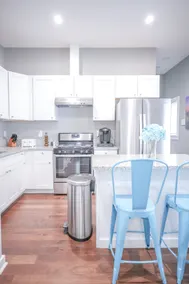 Beautiful Space in Grant Park, Close to Downtown! - Image 4