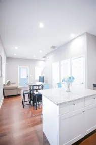 Beautiful Space in Grant Park, Close to Downtown! - Image 3