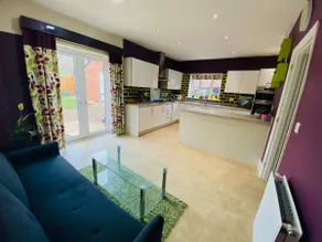 Spacious home for contractors and families - Image 2