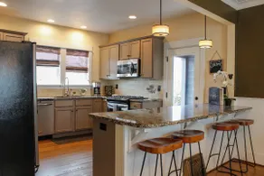 Bungalow On 7th *No Cleaning Fee* - Image 3