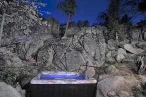 Hilltop Boulder Shack | Hot Tub · King Bed · Views - Image 3