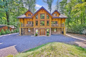 Whispering Creek Retreat - Image 5