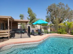 Summer Discount! Beautiful backyard Oasis w/ views - Image 4