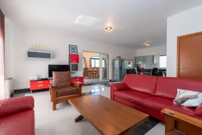 House Mitlo with 5 bedrooms and private pool - Image 2
