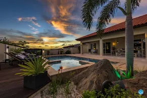 ELEGANT DREAM VILLA - 5 minutes from Palm Beach - Image 4