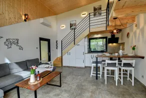 Riverside Cabin - Image 5