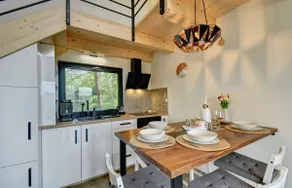 Riverside Cabin - Image 2
