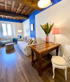 Tuscany Design Apartment - Image 4