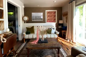 Pet Friendly, Cozy & Curated Designer Guesthouse - Image 4