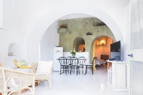 Apartment in green Ischitana tuff stone, Forio - Image 2