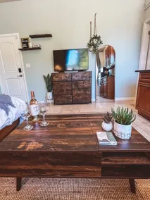 Cozy Studio Guest House near Wineries/Restaurants - Image 5