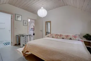 Amanda's place Central Modern spacious family APT - Image 3