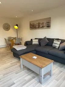 2 Bedroom Riverside Penhouse Apartment St Neots - Image 2
