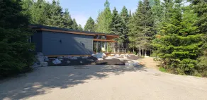 Nature chalet-style house by the sea. - Image 2
