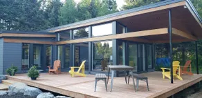 Nature chalet-style house by the sea. - Image 3