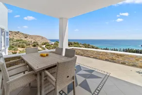 Top-Floor, Seaside & Modern Flat #1 near Chora - Image 2