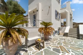 Top-Floor, Seaside & Modern Flat #1 near Chora - Image 5