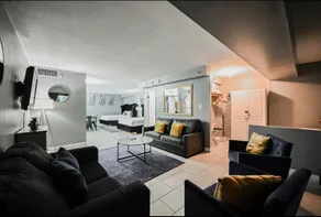 3BD PH On the Strip, Panoramic VIEWS, Sleeps 16 - Image 2