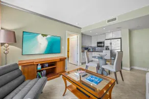 South of Fifth •GYM POOL & SPA•BEACHFRONT BUILDING - Image 4