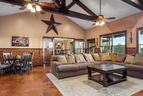Boerne Mountain Retreat - Image 2