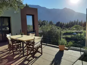 ”Comfort and view, next to a mountain and the sea” - Image 5