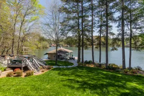 Beautiful, spacious 4bd/4ba extended family home! - Image 2