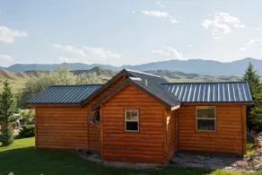 Secluded Mtn View Cabin near Buffalo - Image 5