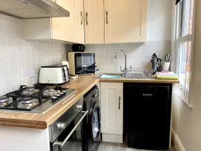 Abbey View Apartment - Image 5