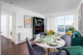 Luxurious Spacious 2Bed Suites Skyline River Views by Canary Wharf - Image 2