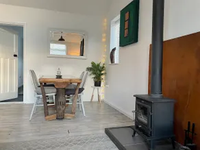 Perfect Seaside Retreat With Garden & Parking - Image 5