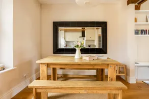 2 floors of stylish living in a historic building - Image 2