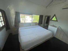 Hola villa 4 | 1 Bedroom villa with shared pool - Image 3