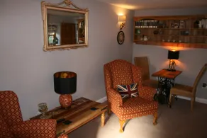Private annex, village setting on edge of Wolds - Image 5