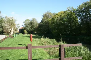 Private annex, village setting on edge of Wolds - Image 4