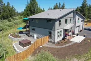 Riverhouse Retreat w/ hot tub - Image 2