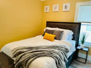 Cozy Corner, stylish 1bed near Navy Base! - Image 4