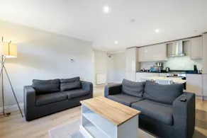 Deanway Serviced Apartments Chalfont St Giles By 360Stays - Image 2
