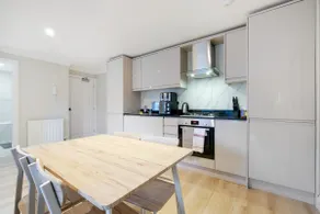 Deanway Serviced Apartments Chalfont St Giles By 360Stays - Image 3