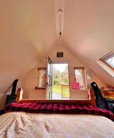 Tranquil Log Cabin in the Comeragh Mountains (2/2) - Image 3