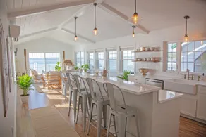 O’vr Water Cottage - Image 5