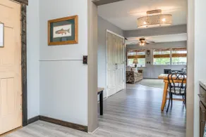 ”Lake House” themed cabin. Remodeled 2021! - Image 3
